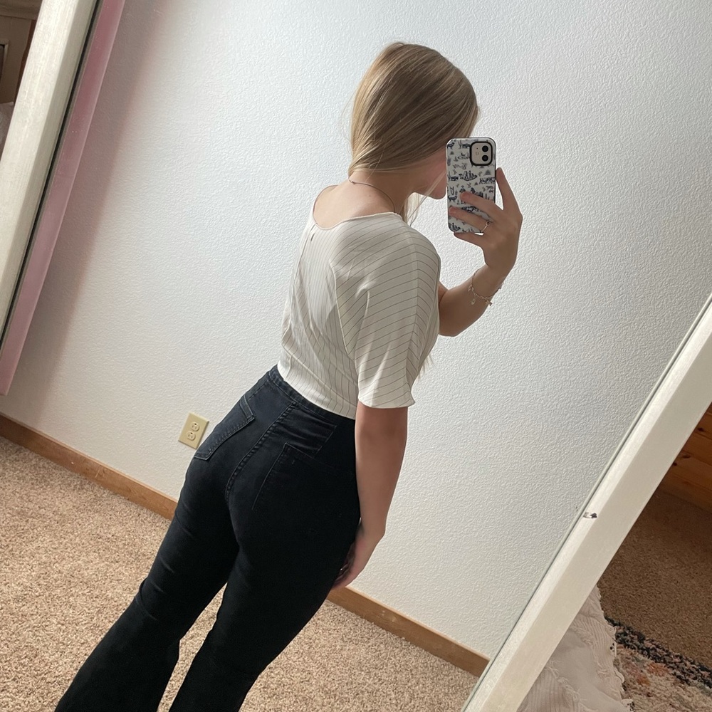 Cropped top - Picture 2 of 2